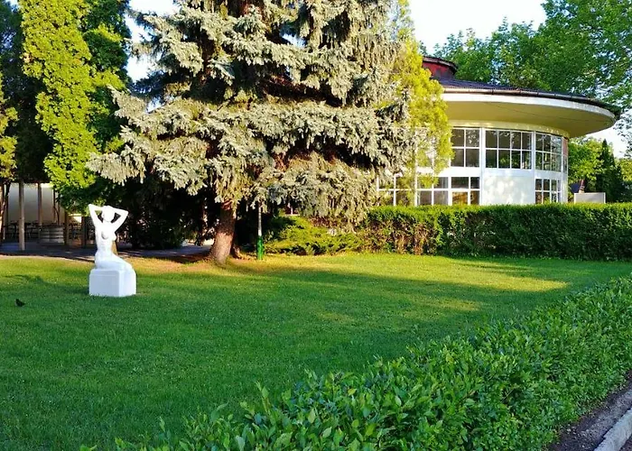 Hotel Amigo 2*
