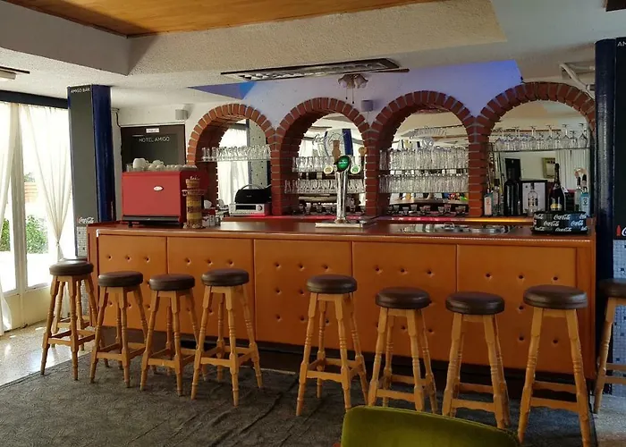 Amigo Hotel 2*
